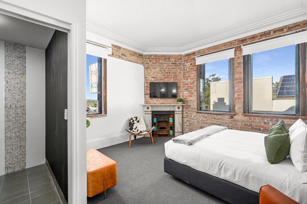 Grand Hotel And Studios Wyong Eksteriør billede